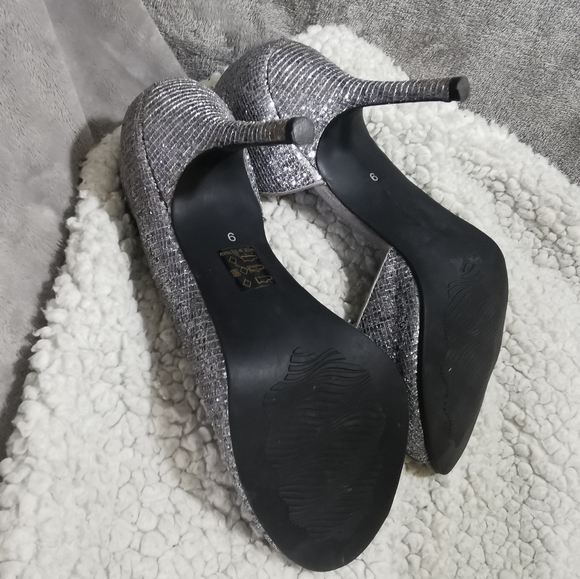 Le Chateau Peep Toe Glitter Heel - Picture 3 of 3